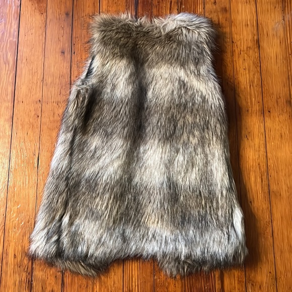 Faux fur vest - Picture 3 of 3